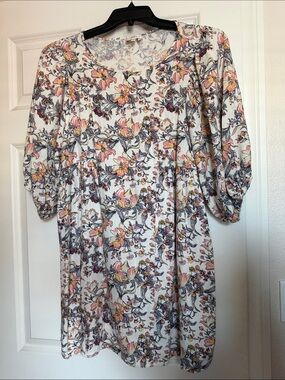 Floral Short Puff-Sleeve Mini Dress in White and Pink